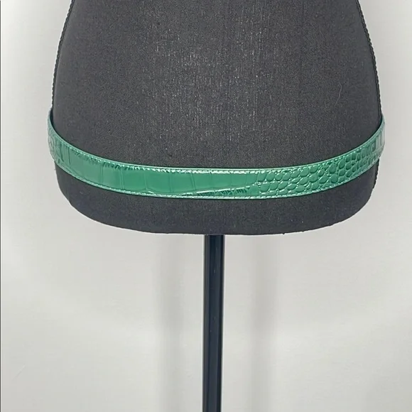 Green Croc-Embossed Belt with Gold Buckle - Picture 3 of 7